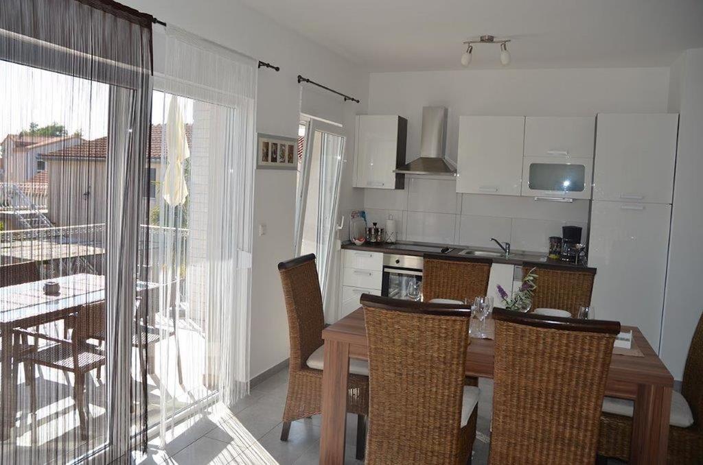 Apartments Villa Marina Vodice Quarto foto